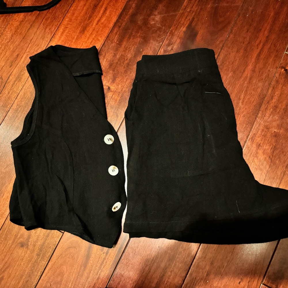 2 Linen Blend Buttoned Vest and short Set